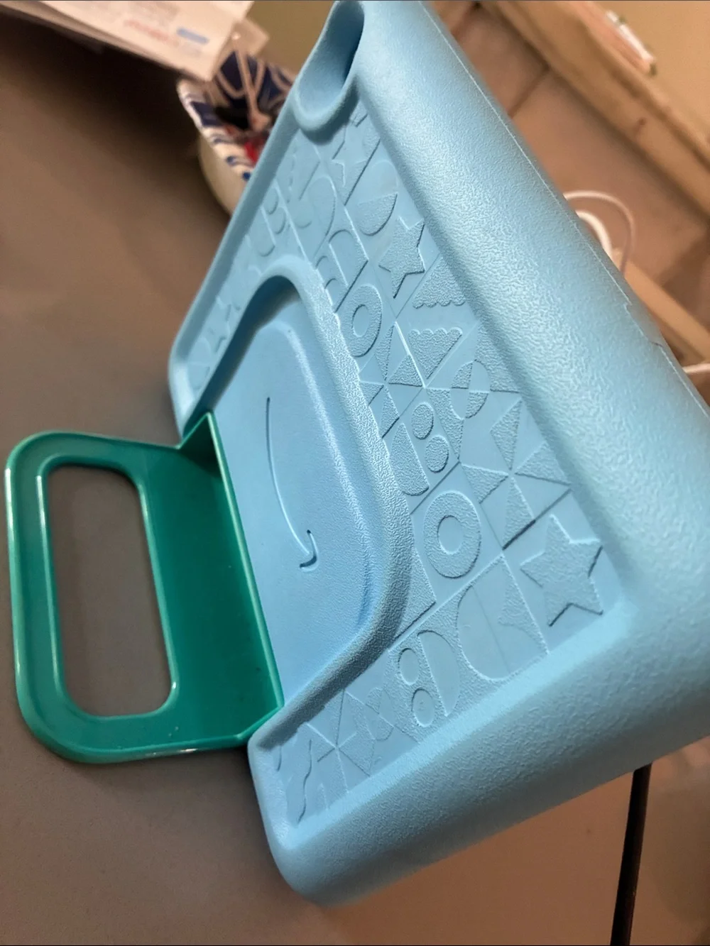 Amazon Kids Tablet and Case in Light Blue with Teal Handle
